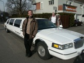 US-Car-Spezialist Reto Zimmerli machte sein Hobby zum Beruf. Die Stretch-Limousinen des Winterthurers sind der Hit.