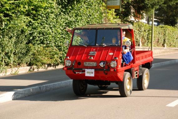 Ueli Raschle in Fahrt im Haflinger zum Event Wald Rollt