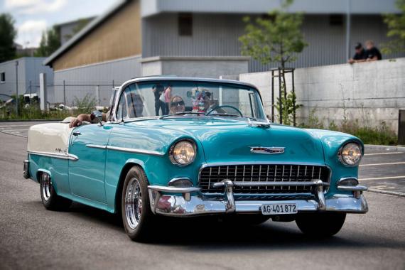 Chevrolet Balair Convertible in blau weiss