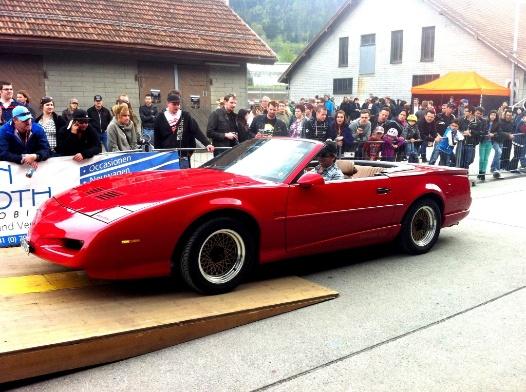 roter Pontiac Firebird Convertible am 20th US Car & Harley Meeting Fun & Run