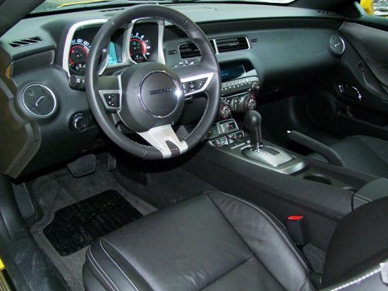 CHEVROLET Camaro 2SS/RS 376-CID 6,2L V8 Coupe, mit dem Multifunktions Leder Lenkrad