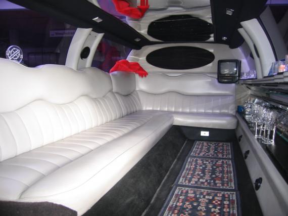 LINCOLN Stretchlimo Splash 120 Town Car 8,6 Meter 8 Sitzplätze Automat 1997, mit Luxuriöser grauer Lederausstattung