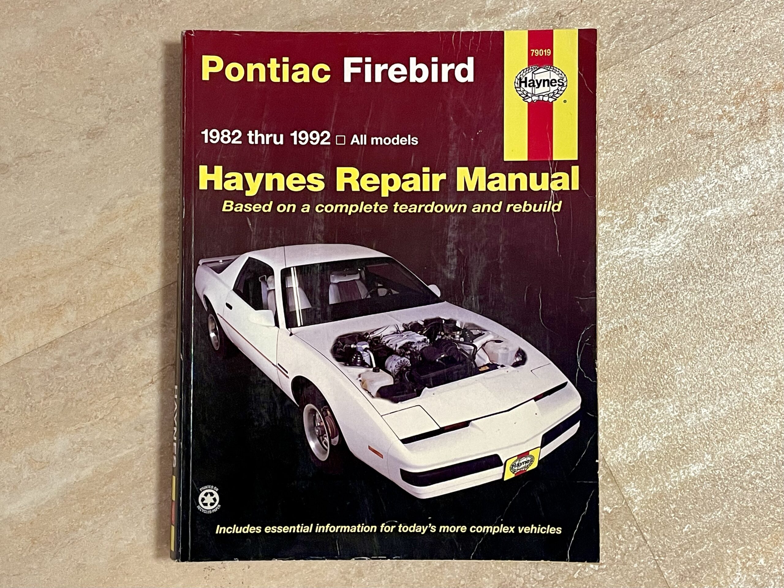 Pontiac Firebid Reparaturhandbuch von 1982 bis 1992 von Hayne IMG_4300 Hayne Pontiac Firebird 1982 thru 1992 c All models Haynes Repair Manual. Based on a complete teardown and rebuild Nr: 79019