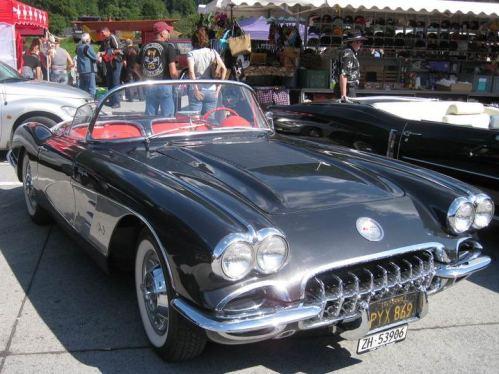 1958er Chevrolet Corvette C1 in Mollis am Amerikaner Treffen