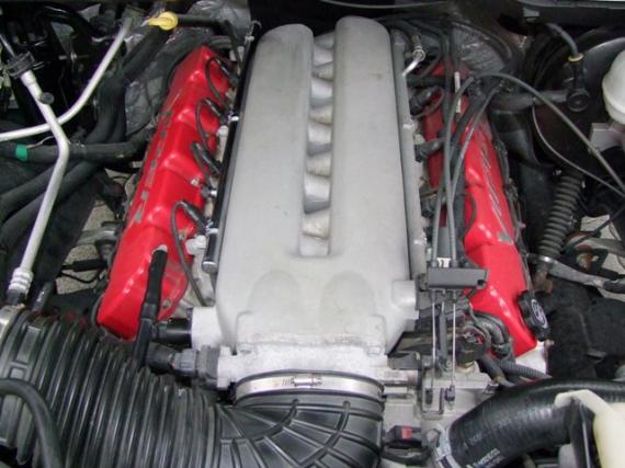 DODGE Ram SRT-10 Quad Cab Pick Up 2005, V10 Viper Motor mit 40 Ventilen 8277 ccm Hubraum und 712 Nm / 505 PS
