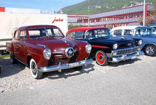 1950 Studebaker Commander Regal DeLuxe Starlight und Chevrolet BelAir am American Live Treffen in Önsingen im Kanton Solothurn