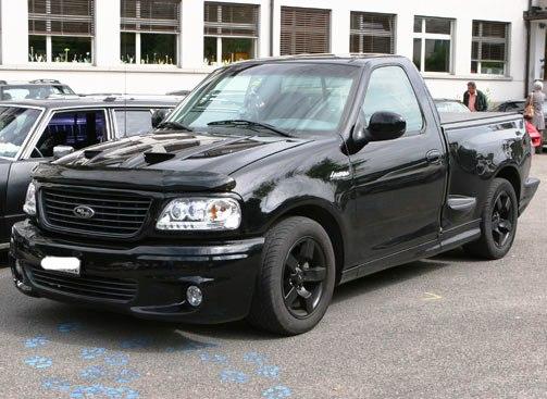 3. US-Car & Bike Treffen Kirchberg BE, Ford Lightning SVT Pick up in schwarz