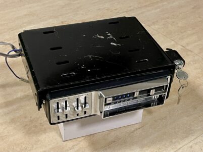 Clarion Quad 8 Track PE-424A IC Car Stereo Player, Clarion LE-301 8 Track UKW-FM Radio Stereo-Cartridge Tape