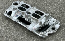 Edelbrock 7525 hochglanzpoliert Dual-Quad Air-Gap Ansaugspinne Chevrolet Small Block 55-86