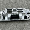 Edelbrock 7525 hochglanzpoliert Dual-Quad Air-Gap Ansaugspinne Chevrolet Small Block 55-86