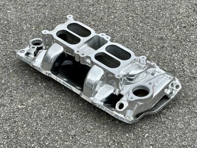 Edelbrock 7525 hochglanzpoliert Dual-Quad Air-Gap Ansaugspinne Chevrolet Small Block 55-86