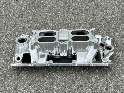 Edelbrock 7525 hochglanzpoliert Dual-Quad Air-Gap Ansaugspinne Chevrolet Small Block 55-86
