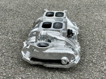 Edelbrock 7525 hochglanzpoliert Dual-Quad Air-Gap Ansaugspinne Chevrolet Small Block 55-86