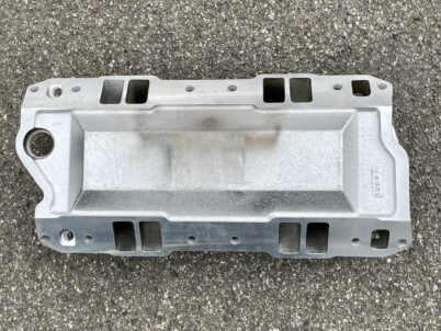 Edelbrock 7525 hochglanzpoliert Dual-Quad Air-Gap Ansaugspinne Chevrolet Small Block 55-86