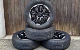 4 x Alufelgen 8x18 Zoll JEEP Grand Cherokee 2011 - 2022 schwarz