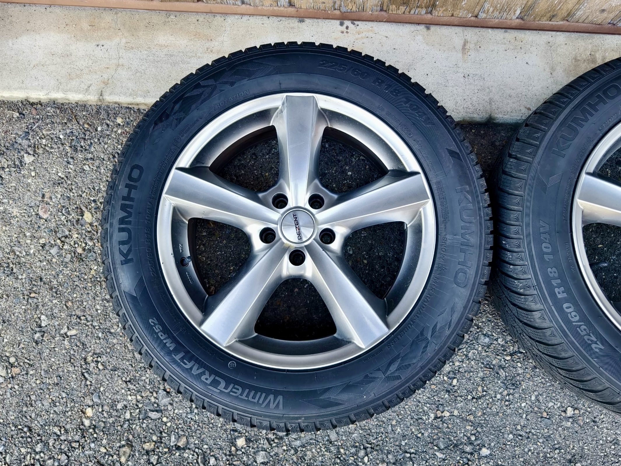 4 x Dezent F 18 Zoll Alufelgen Chrysler 300C mit Winterreifen4 4 x Dezent F 18 Zoll Alufelgen Chrysler 300C mit Winterreifen