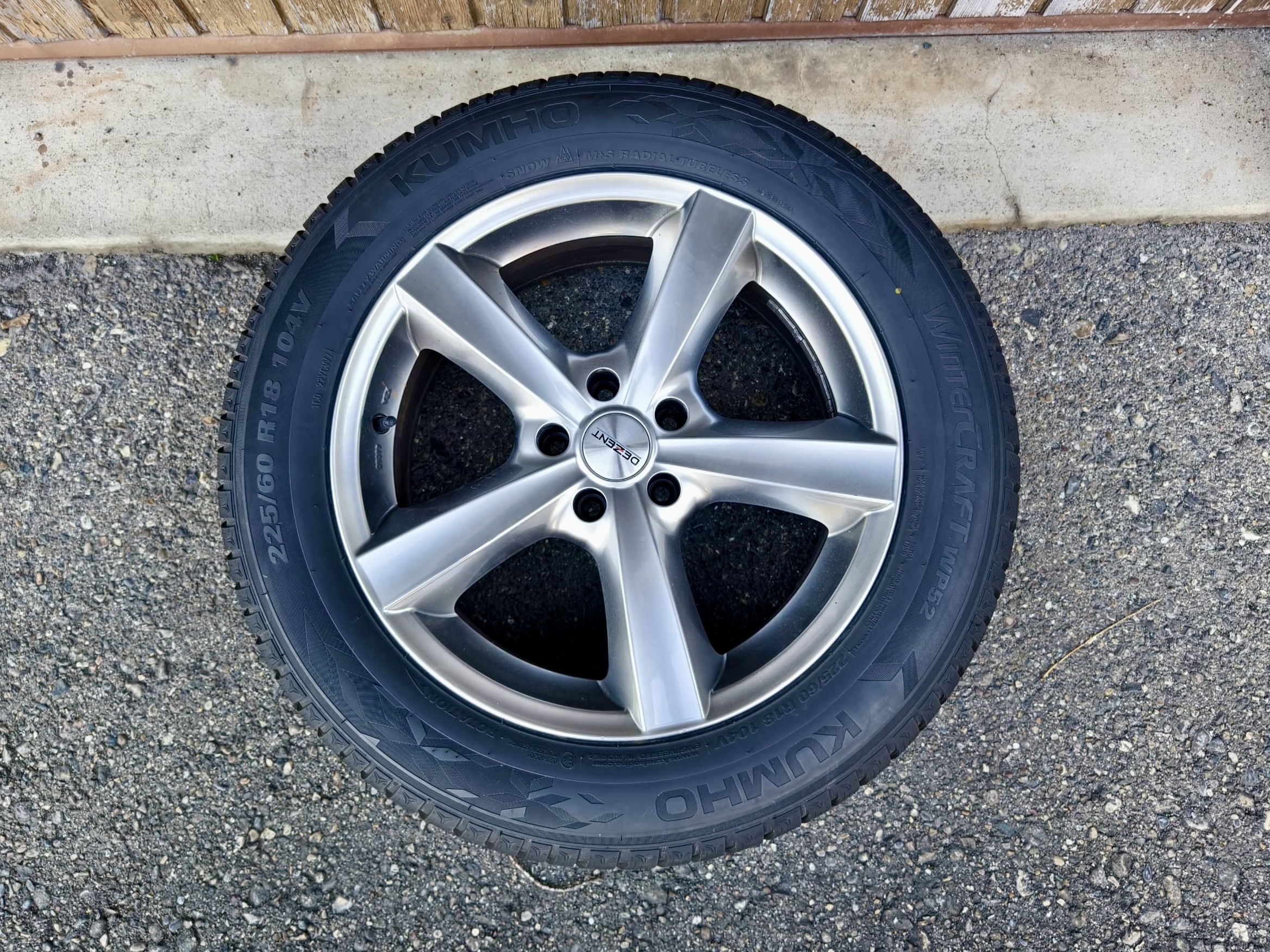 4 x Dezent F 18 Zoll Alufelgen Chrysler 300C mit Winterreifen5 4 x Dezent F 18 Zoll Alufelgen Chrysler 300C mit Winterreifen