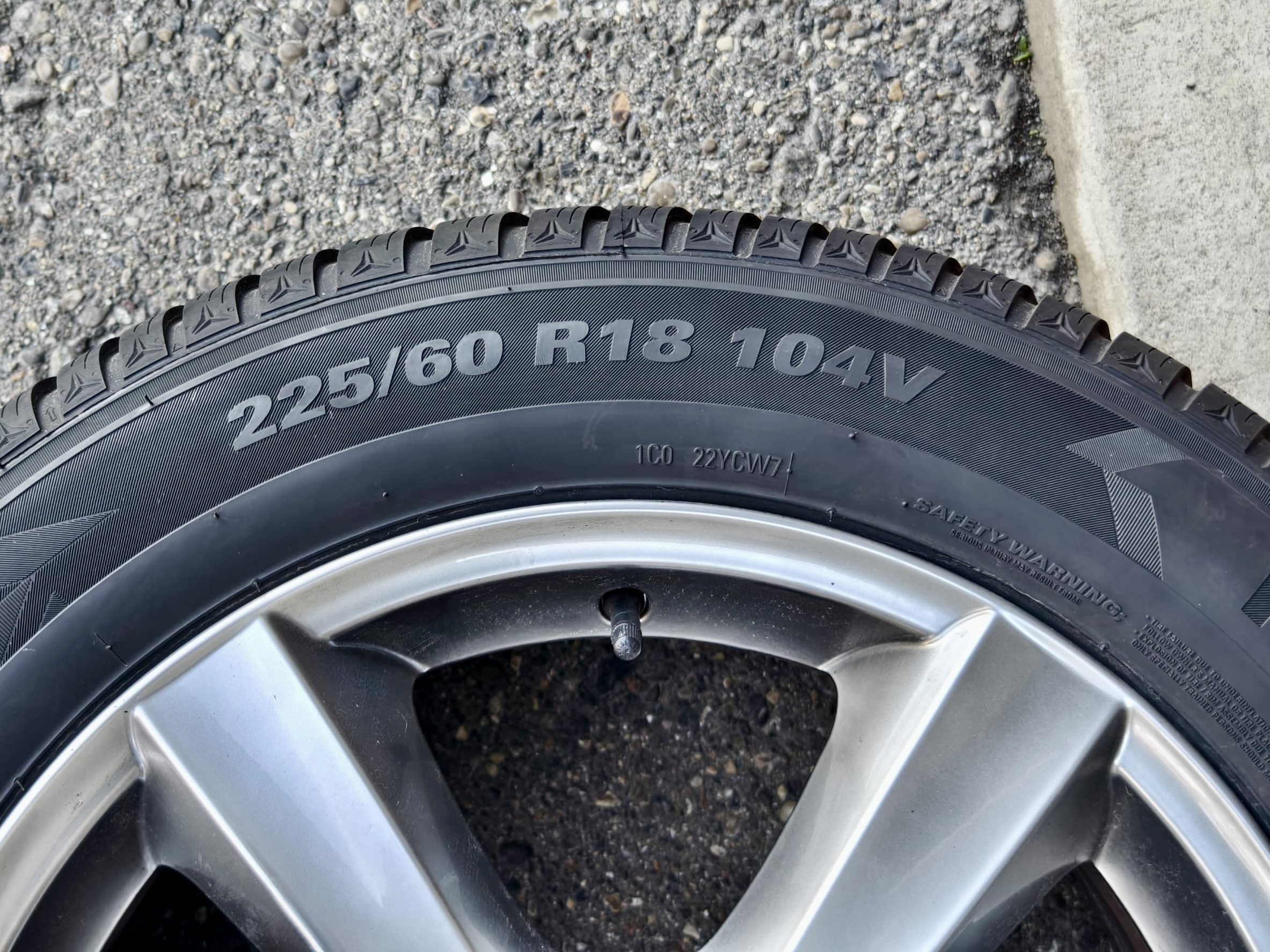 4 x Dezent F 18 Zoll Alufelgen Chrysler 300C mit Winterreifen7 4 x Dezent F 18 Zoll Alufelgen Chrysler 300C mit Winterreifen