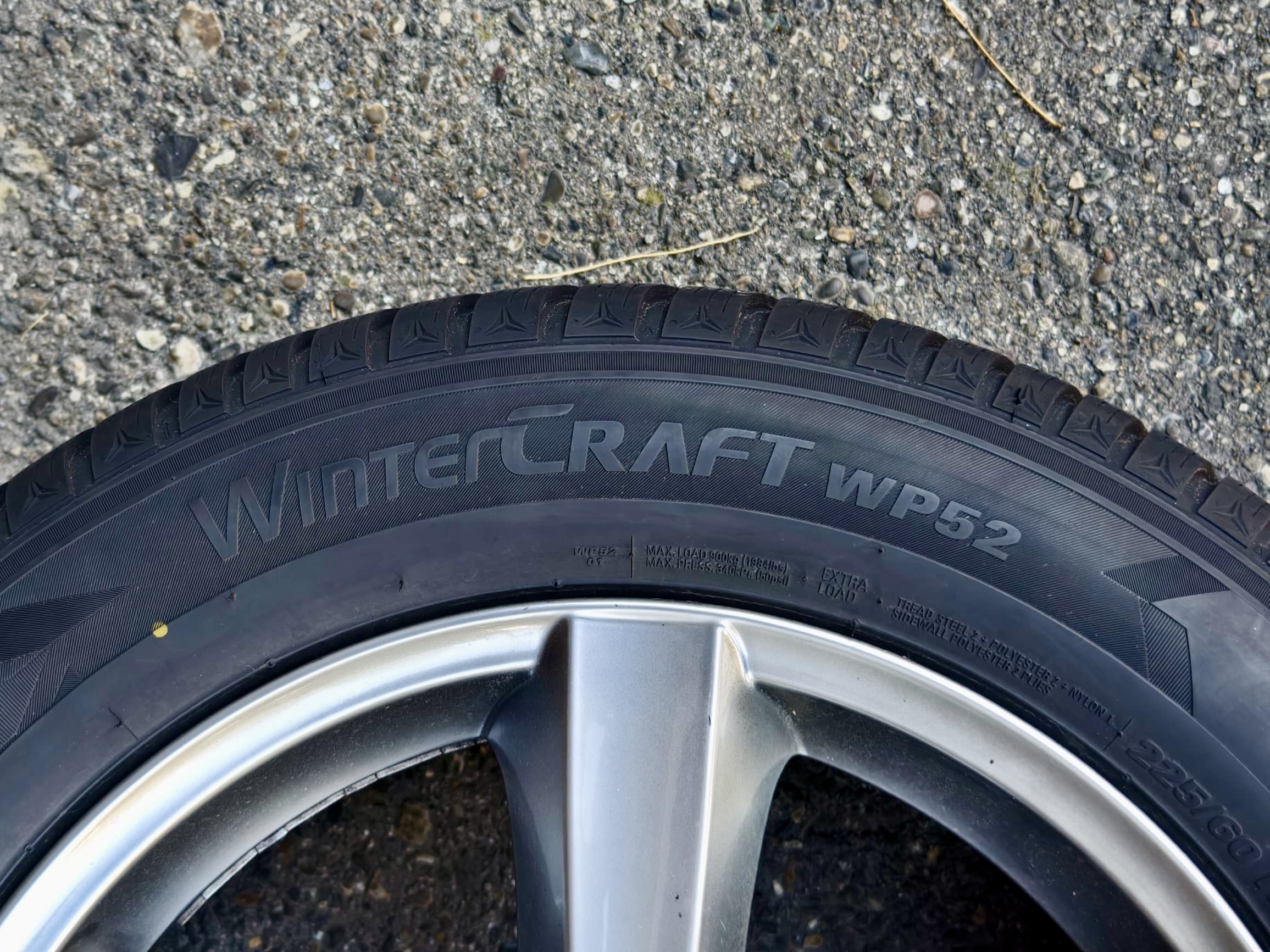 4 x Dezent F 18 Zoll Alufelgen Chrysler 300C mit Winterreifen8 4 x Dezent F 18 Zoll Alufelgen Chrysler 300C mit Winterreifen